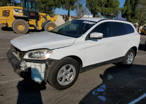 2012 Volvo Xc60 3.2 z USA, uszkodzony, nr VIN YV4940DL7C2314668